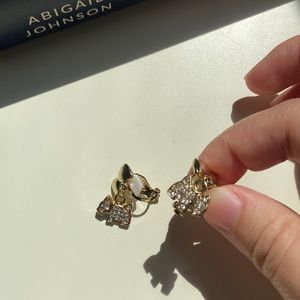 Dog shaped earring clip